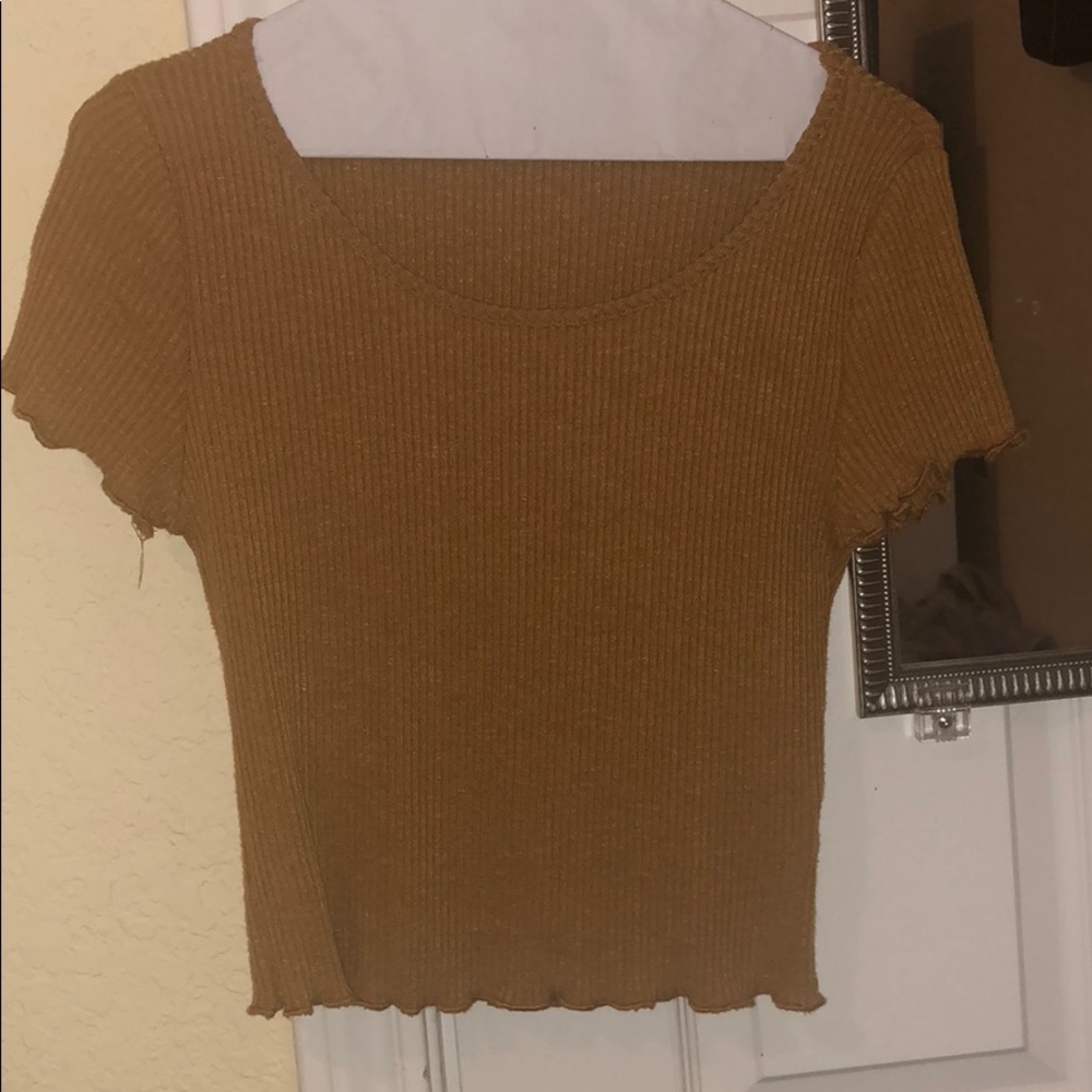 Tight fitting tee